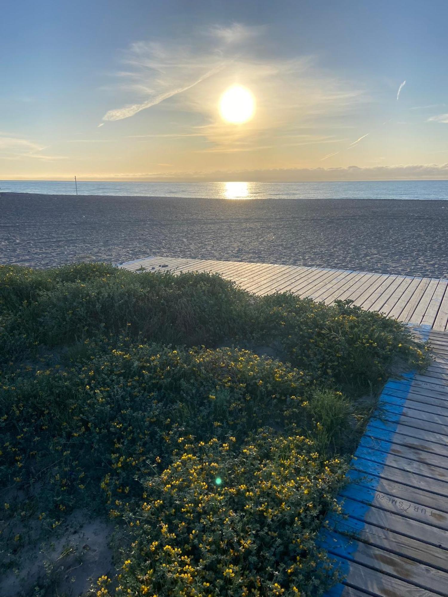 Primera Linea De Playa, Villa Conchita, Con Salida Al Mar Sagunto Zewnętrze zdjęcie